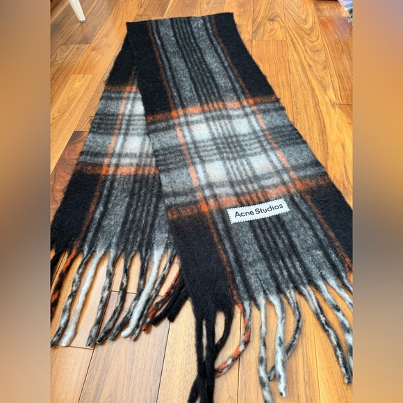 Acne Studios Fringe Scarf - Picture 6 of 13